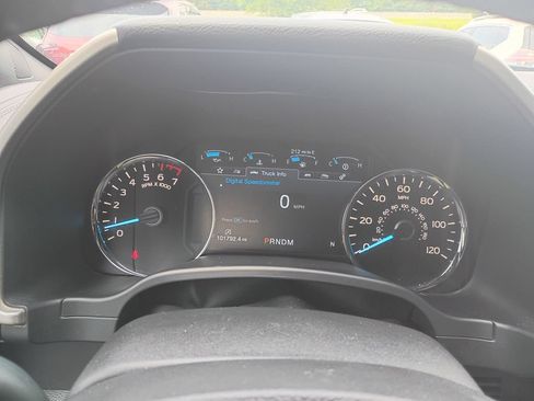 Used 2018 Ford F150 Lariat w/ Equipment Group 502A Luxury AWD/4WD image 19