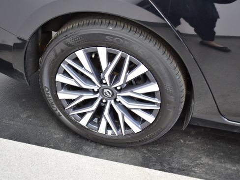 Used 2025 Nissan Altima 2.5 SV image 36