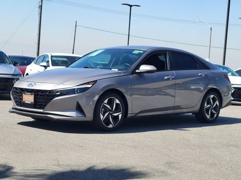 Certified 2023 Hyundai Elantra SEL w/ Convenience Package FWD image 2