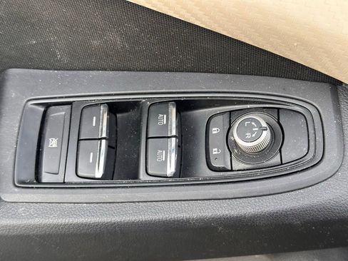 Used 2022 Subaru Ascent Premium w/ Convenience Package image 23