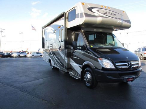 Used 2013 Mercedes-Benz Sprinter 3500 image 6
