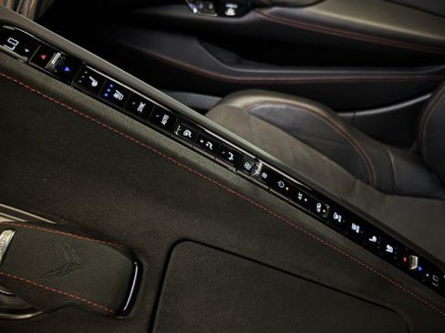 Used 2024 Chevrolet Corvette Stingray Premium Cpe w/ Z51 Performance Package RWD image 9