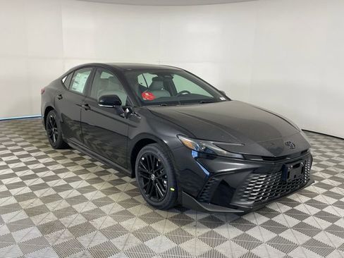 New 2026 Toyota Camry SE image 7