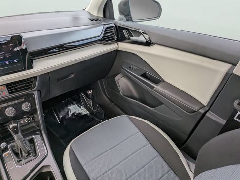 Certified 2025 Volkswagen Taos S FWD image 13