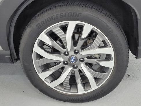 Certified 2025 Subaru Forester Touring AWD/4WD image 11