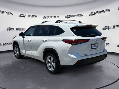 Used 2020 Toyota Highlander LE image 7