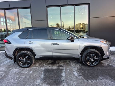 Used 2020 Toyota RAV4 XSE image 5