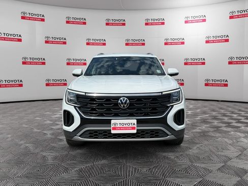 Used 2025 Volkswagen Atlas Cross Sport SE AWD/4WD image 2