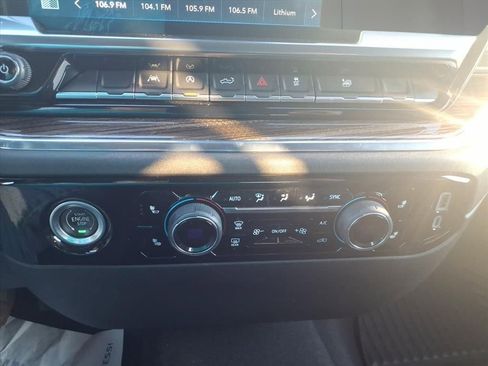 Used 2024 Chevrolet Silverado 1500 LT image 18