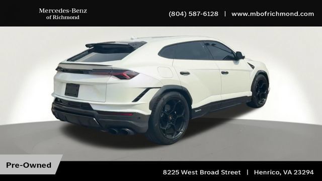 Used 2024 Lamborghini Urus Performante AWD/4WD image 2