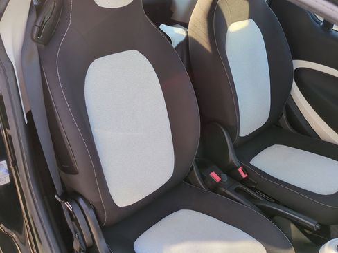 Used 2018 smart fortwo electric drive image 23