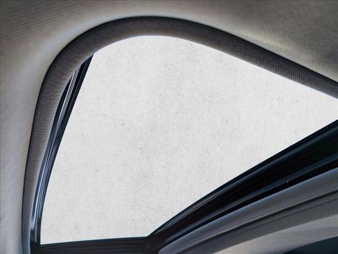 Used 2024 Toyota Camry SE image 16