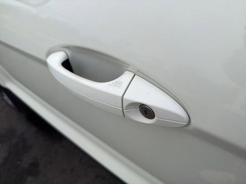 Used 2020 Ford EcoSport Titanium image 17