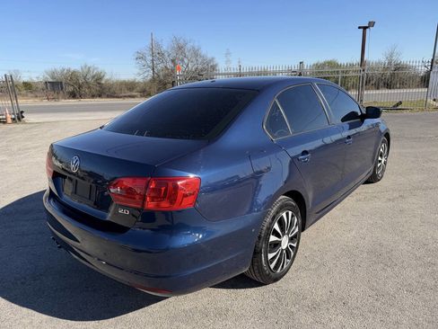 Used 2013 Volkswagen Jetta S image 4