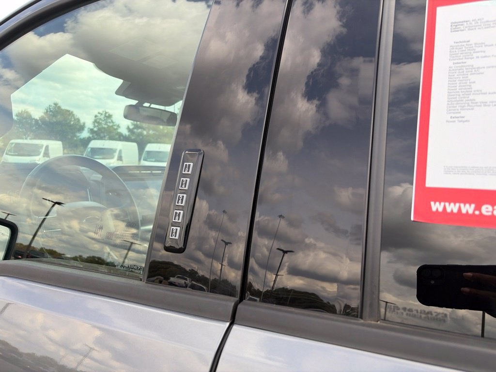 Used 2023 Ford F150 4x4 SuperCrew image 39