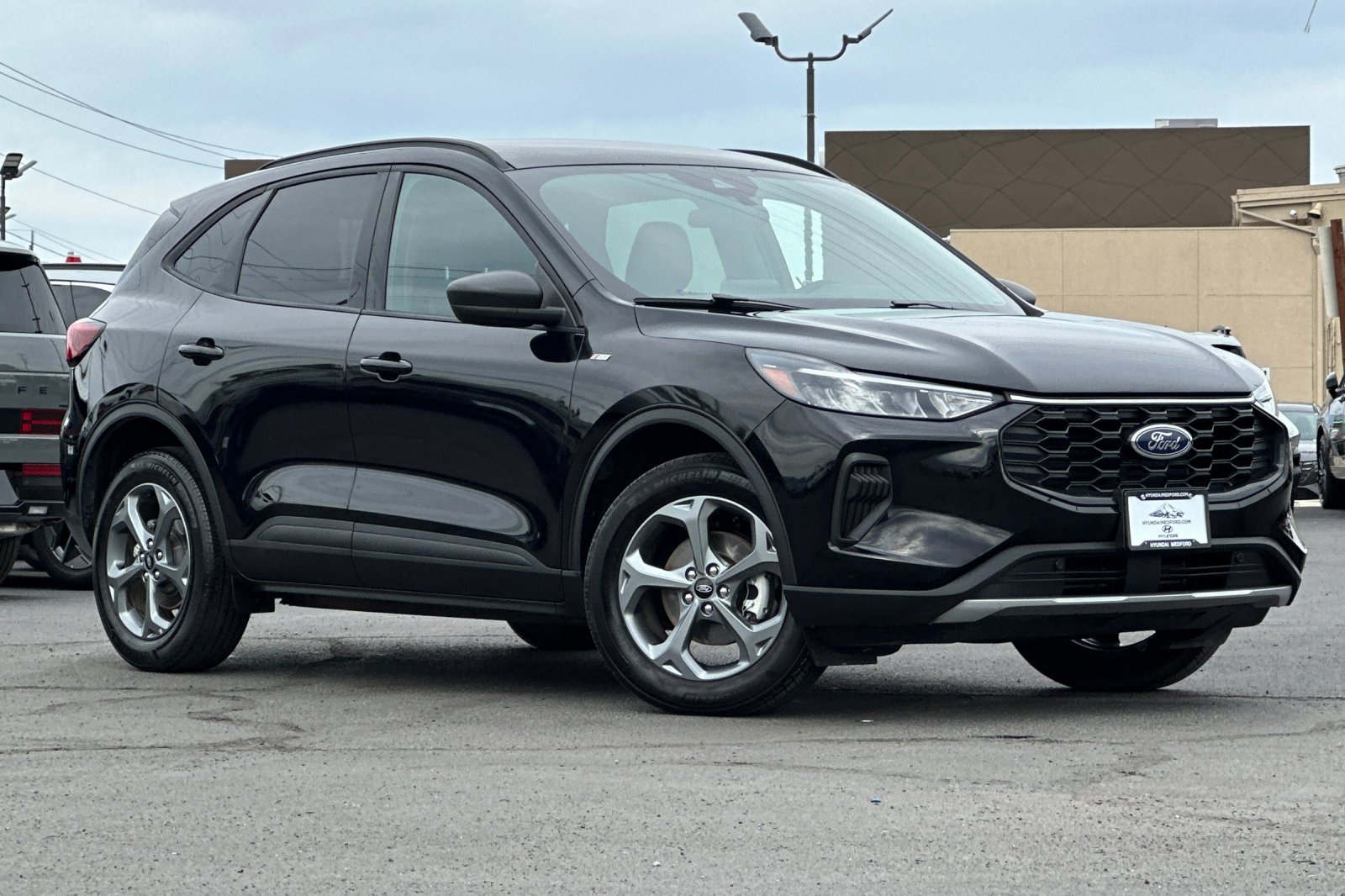 Used 2025 Ford Escape ST-Line AWD/4WD image 2
