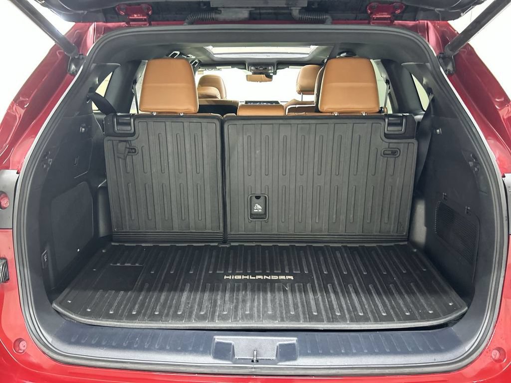 Used 2021 Toyota Highlander Platinum AWD/4WD image 24