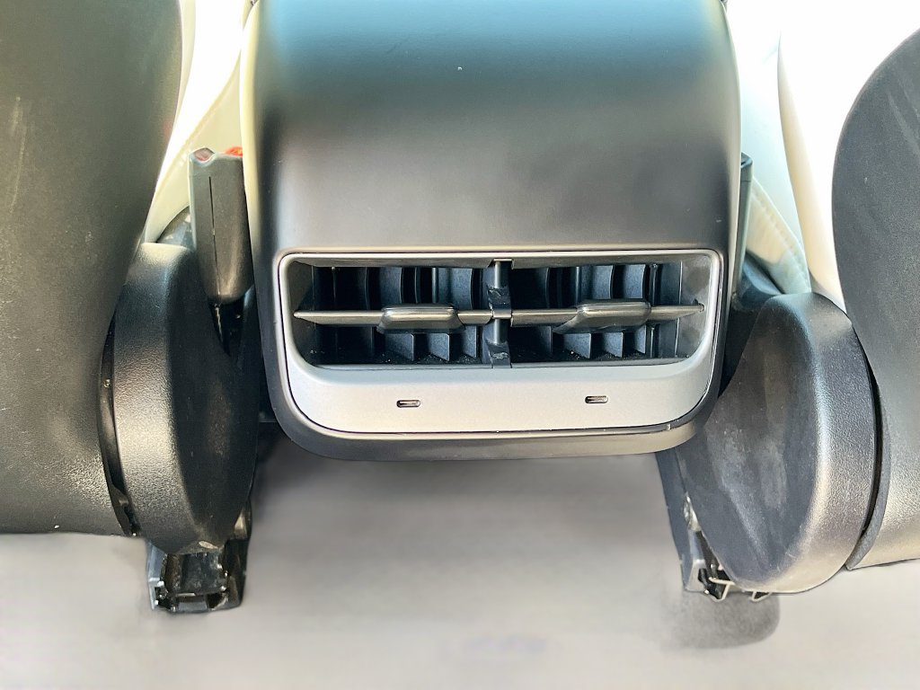 Used 2025 Tesla Model Y Long Range AWD/4WD image 26