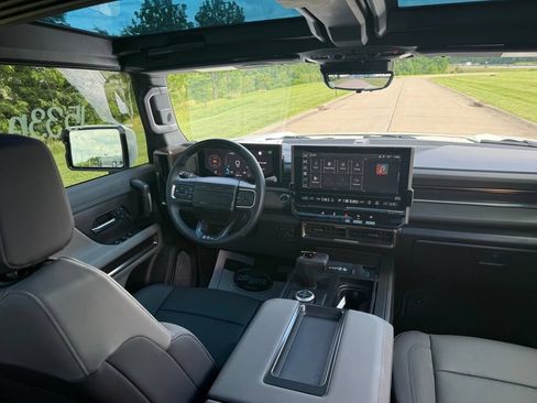 Used 2025 GMC Hummer EV 3X AWD/4WD image 20