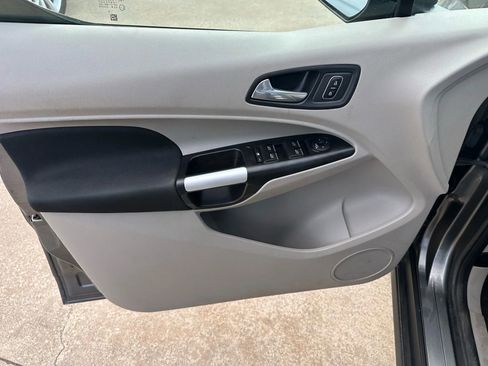 Used 2020 Ford Transit Connect XLT image 25