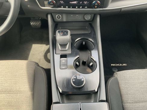 Used 2023 Nissan Rogue SV AWD/4WD image 44