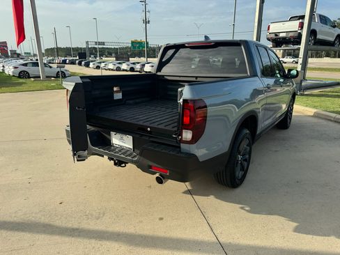 Used 2023 Honda Ridgeline Sport image 23
