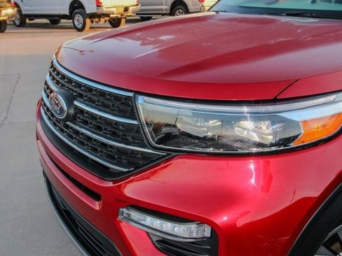 Used 2023 Ford Explorer XLT w/ Equipment Group 202A image 7