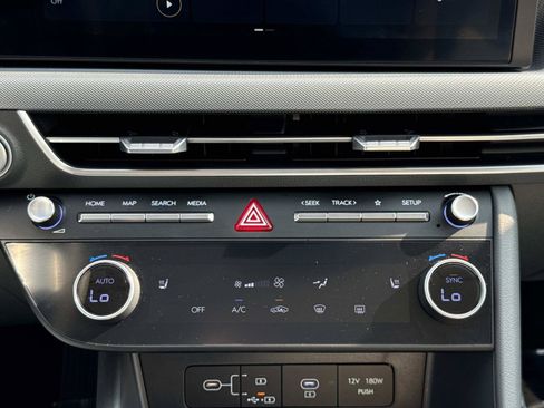 Certified 2025 Hyundai Sonata SEL AWD/4WD image 6