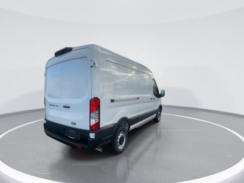 New 2026 Ford Transit 250 148 Medium Roof RWD image 8
