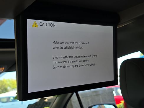 Certified 2023 Toyota Sienna XLE w/ XLE Plus Package AWD/4WD image 15