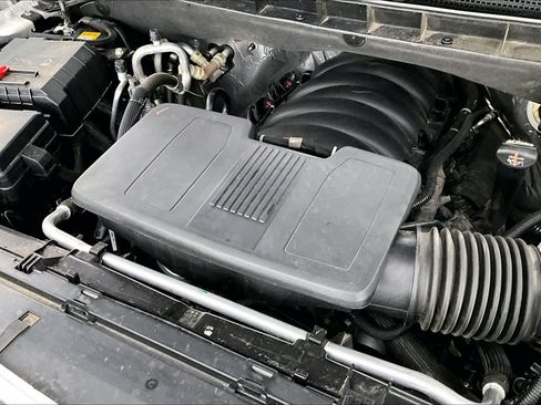 Used 2024 Cadillac Escalade Sport Platinum w/ LPO, ONYX Package image 32