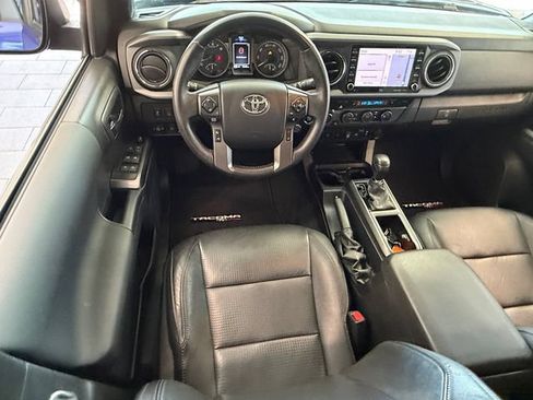Used 2023 Toyota Tacoma TRD Off-Road w/ TRD Premium Off Road Package AWD/4WD image 12