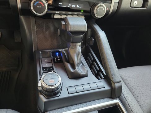 Used 2025 Toyota 4Runner SR5 image 24