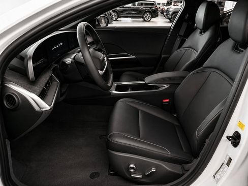 Used 2024 Lucid Air Grand Touring AWD/4WD image 3