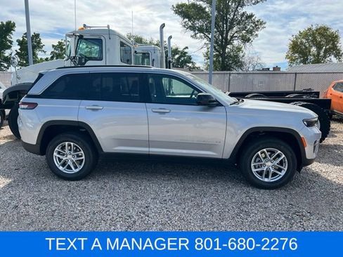 New 2026 Jeep Grand Cherokee Laredo AWD/4WD image 2