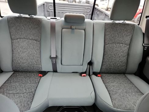 Used 2018 RAM 3500 SLT image 20