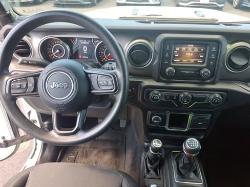 Used 2020 Jeep Wrangler Sport AWD/4WD image 9