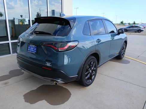 Used 2023 Honda HR-V Sport image 7