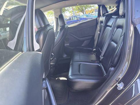 Used 2024 Tesla Model Y 2WD image 24