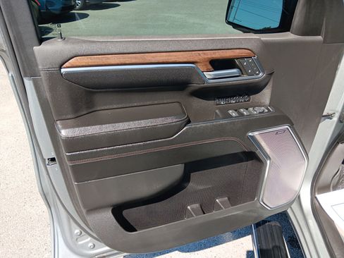 Used 2023 Chevrolet Silverado 1500 High Country w/ High Country Premium Package AWD/4WD image 10