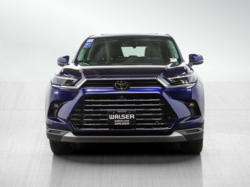 Used 2026 Toyota Grand Highlander Platinum image 8