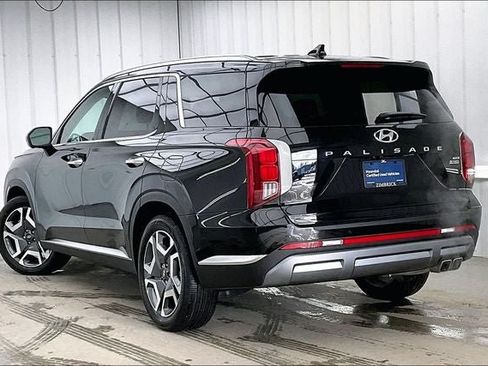 Certified 2025 Hyundai Palisade Limited AWD/4WD image 11
