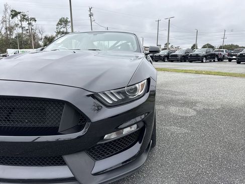 Used 2018 Ford Mustang Shelby GT350 w/ Convenience Package image 9