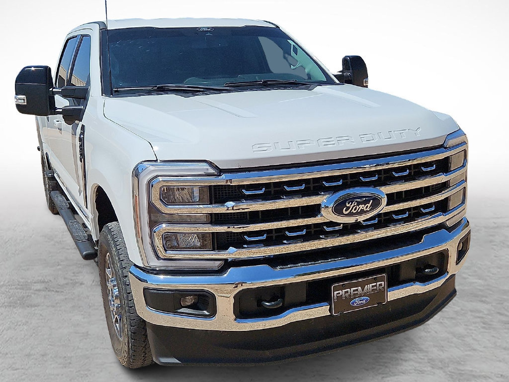 Used 2024 Ford F250 Lariat w/ FX4 Off-Road Package AWD/4WD image 2