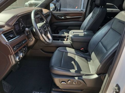 Used 2021 GMC Yukon Denali w/ Denali Premium Package RWD image 20