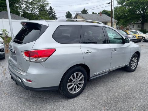 Used 2016 Nissan Pathfinder SL w/ SL Premium Package AWD/4WD image 6