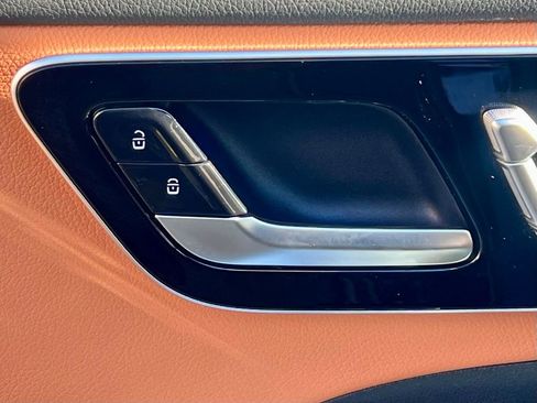 Certified 2023 Mercedes-Benz C 300 4MATIC Sedan image 19