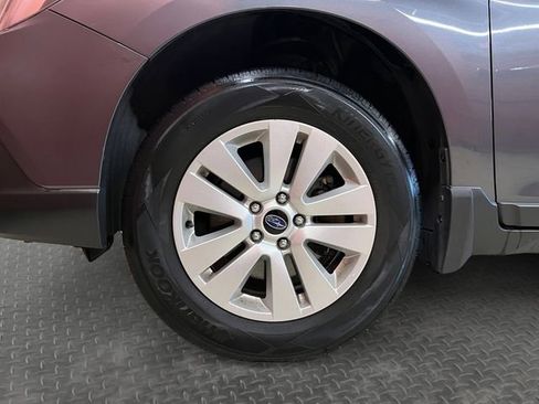 Used 2019 Subaru Outback 2.5i AWD/4WD image 14