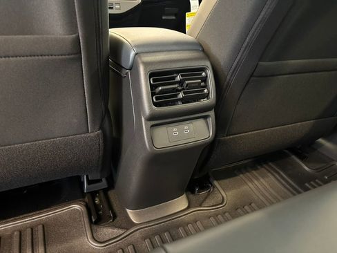 New 2026 Nissan Leaf SV+ w/ Floor Mat Package (SV+) image 19