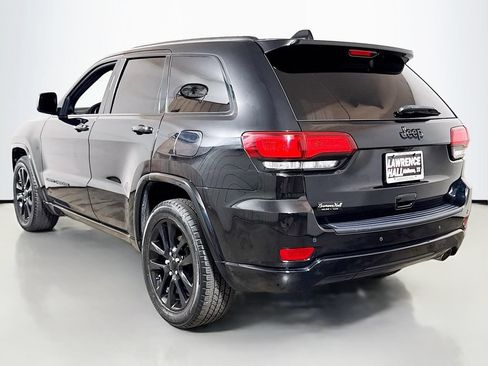 Used 2019 Jeep Grand Cherokee Altitude RWD image 6